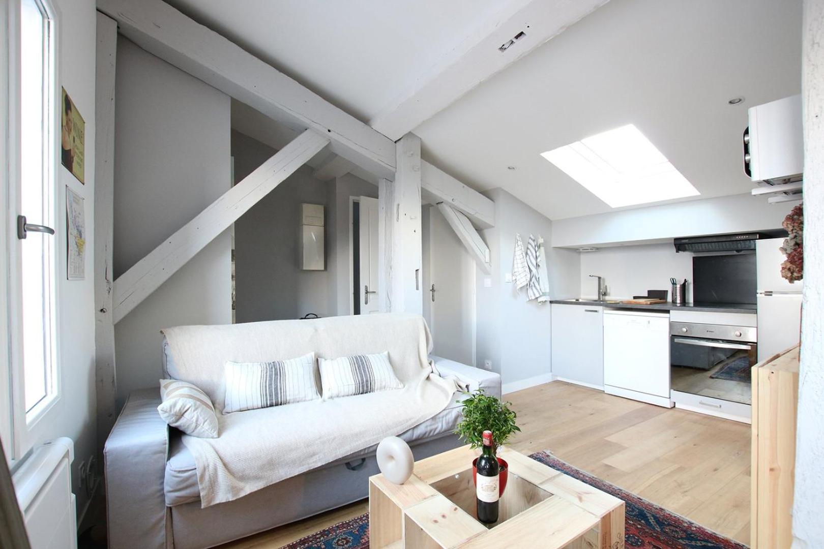 Guestready - Sunny Attic Apt Near Grand Theatre Bordeaux Eksteriør billede