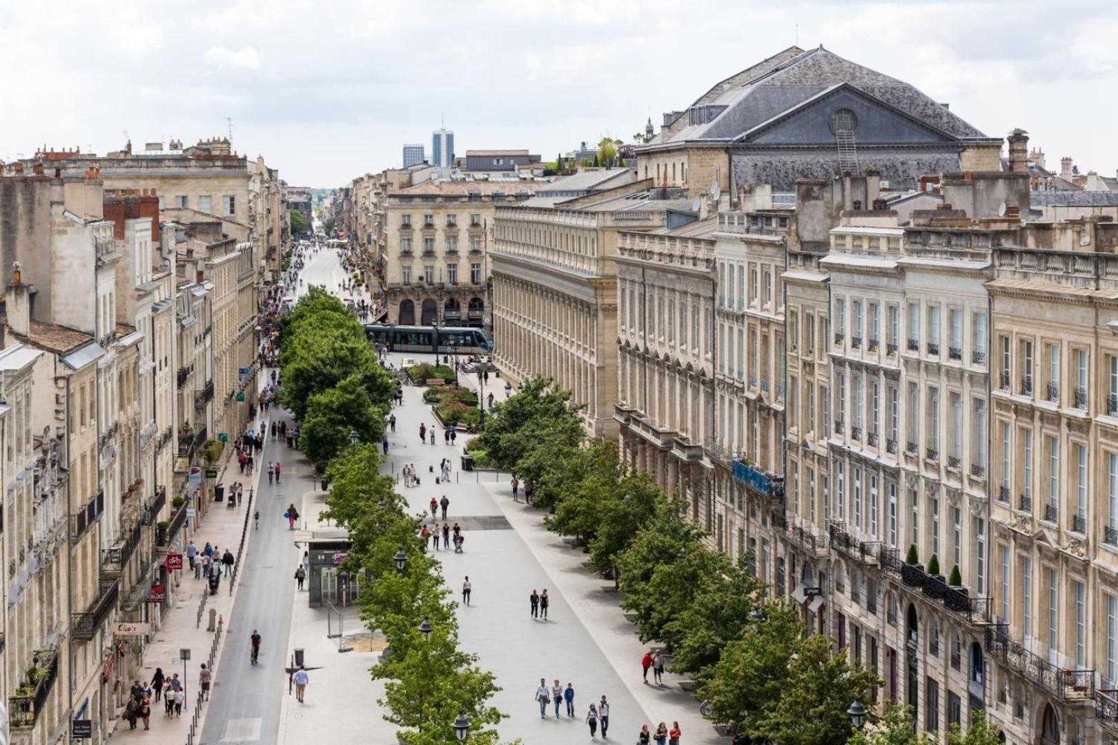 Guestready - Sunny Attic Apt Near Grand Theatre Bordeaux Eksteriør billede